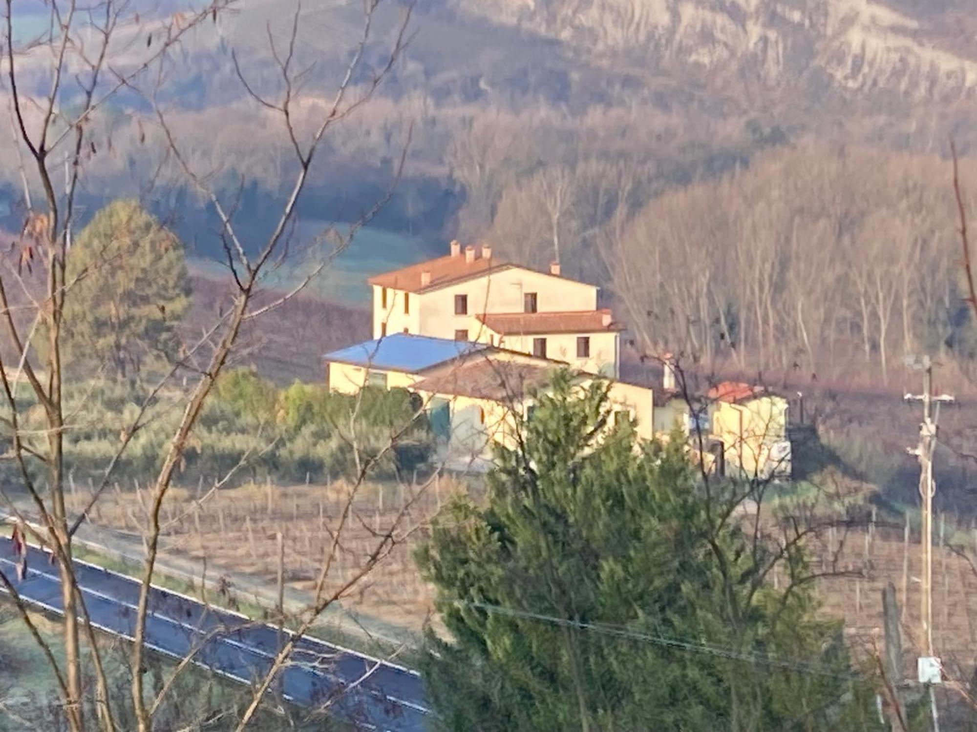 Ca' Vanello Borgo Tossignano ภายนอก รูปภาพ