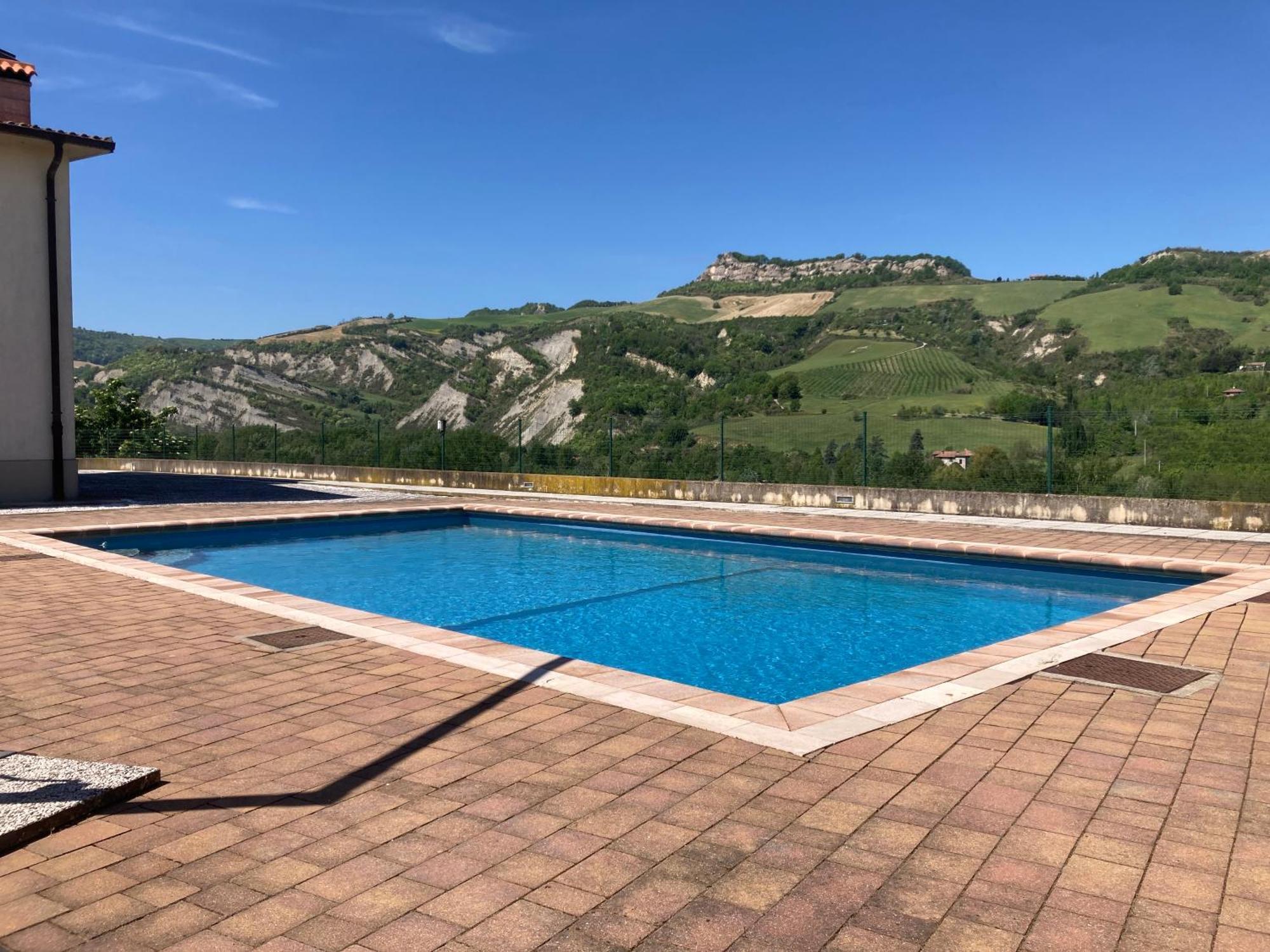 Ca' Vanello Borgo Tossignano ภายนอก รูปภาพ